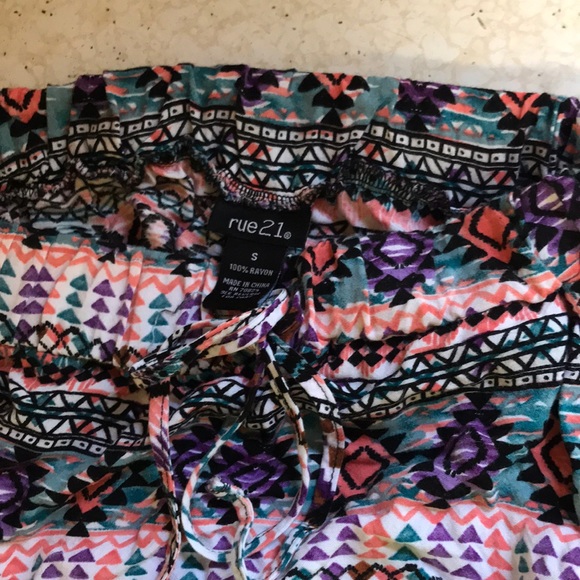 Loose shorts - Picture 2 of 3